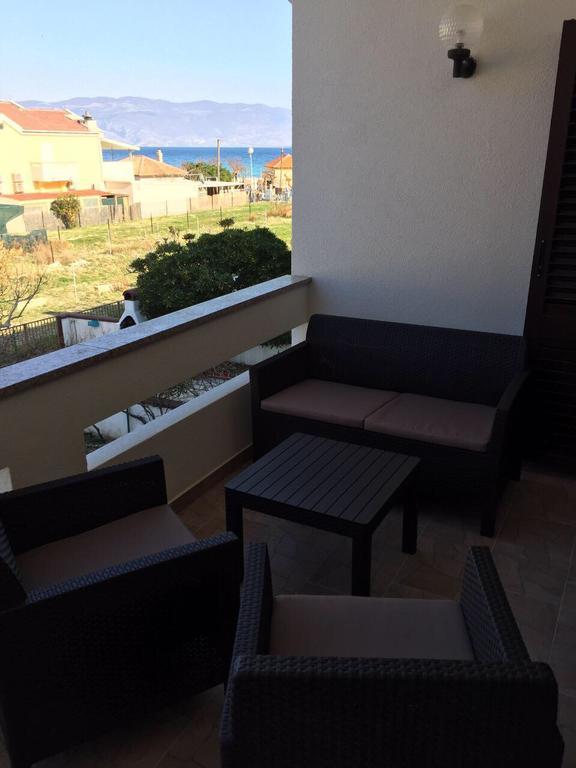 Apartments Dupin Baška Eksteriør billede