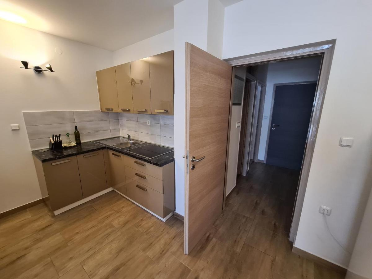 Apartments Dupin Baška Eksteriør billede