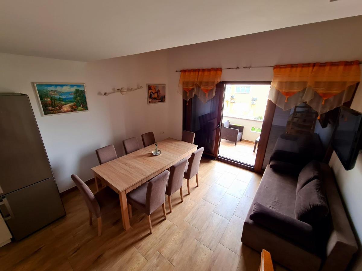 Apartments Dupin Baška Eksteriør billede