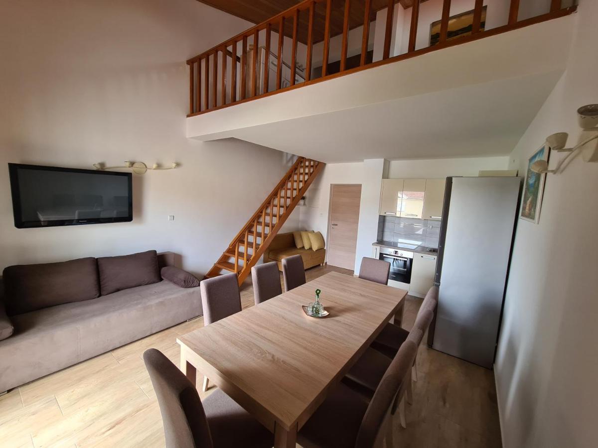 Apartments Dupin Baška Eksteriør billede